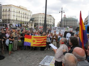 Homenaje republicano a Lluis Companys en Madrid ante la sede del gobierno autonómico en la Puerta del Sol. 
