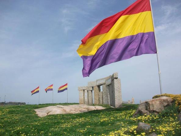 Monumento a los heroes de la libertad en A Coruña